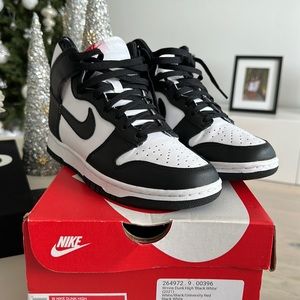 Nike Dunk High 'Black White' aka Panda WMNS - size 7.5